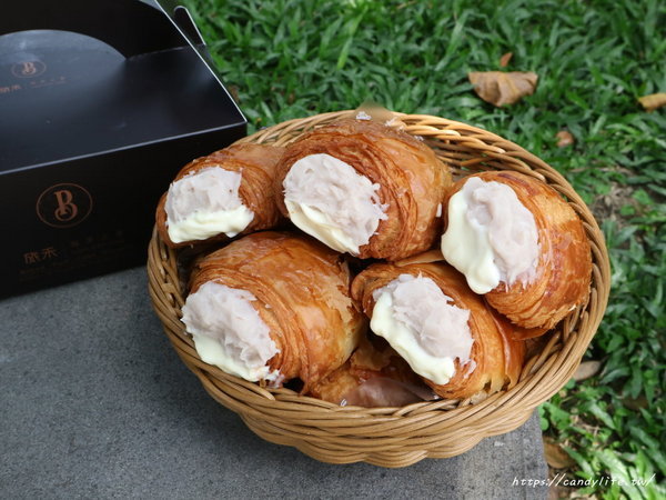 旅禾 泡芙之家：台中美食│不用跑好市多，在旅禾泡芙之家也吃的到超爆漿芋泥包！同場加映母親節蛋糕預購優惠～