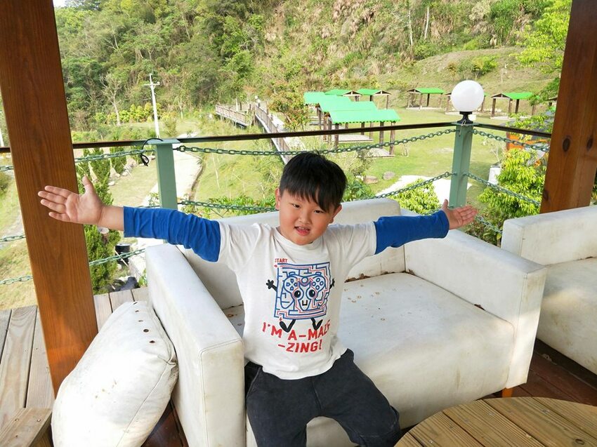 美力媽帶著孩子去露營,親子露營,湖畔露營,鯉魚潭露營,星空露營