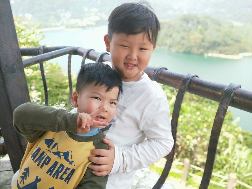 美力媽帶著孩子去露營,親子露營,湖畔露營,鯉魚潭露營,星空露營