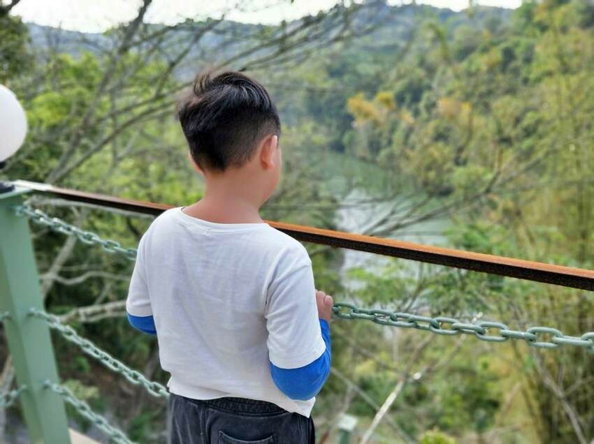 美力媽帶著孩子去露營,親子露營,湖畔露營,鯉魚潭露營,星空露營