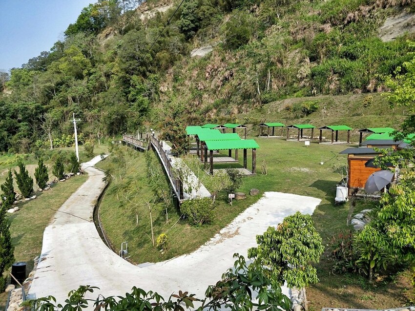 美力媽帶著孩子去露營,親子露營,湖畔露營,鯉魚潭露營,星空露營