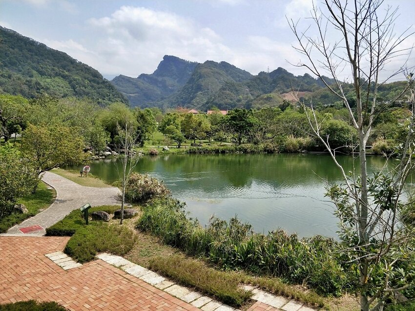 美力媽帶著孩子去露營,親子露營,湖畔露營,鯉魚潭露營,星空露營