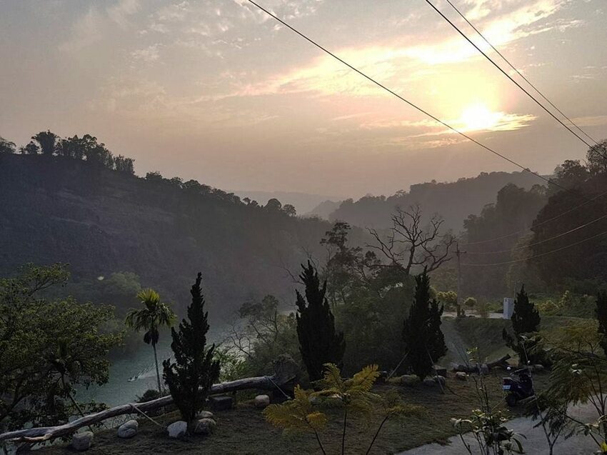 美力媽帶著孩子去露營,親子露營,湖畔露營,鯉魚潭露營,星空露營