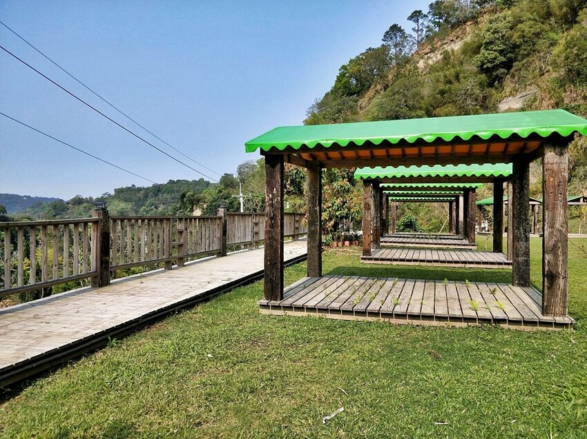 美力媽帶著孩子去露營,親子露營,湖畔露營,鯉魚潭露營,星空露營