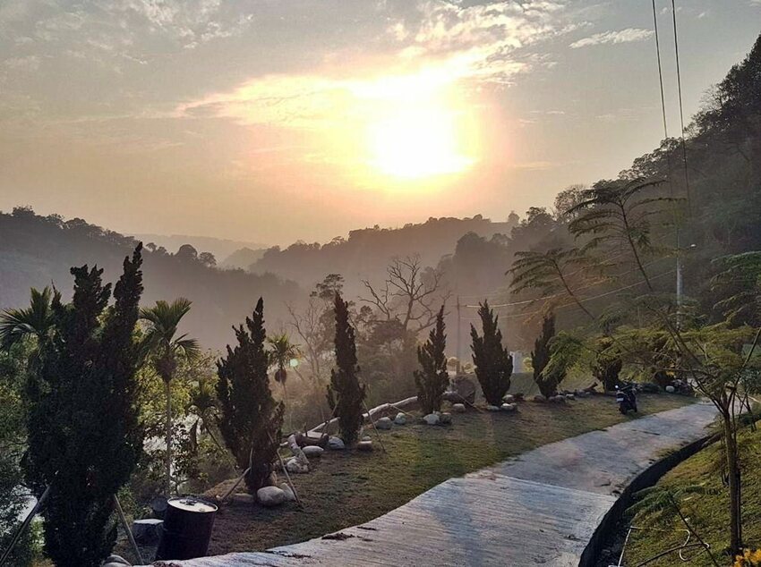 美力媽帶著孩子去露營,親子露營,湖畔露營,鯉魚潭露營,星空露營