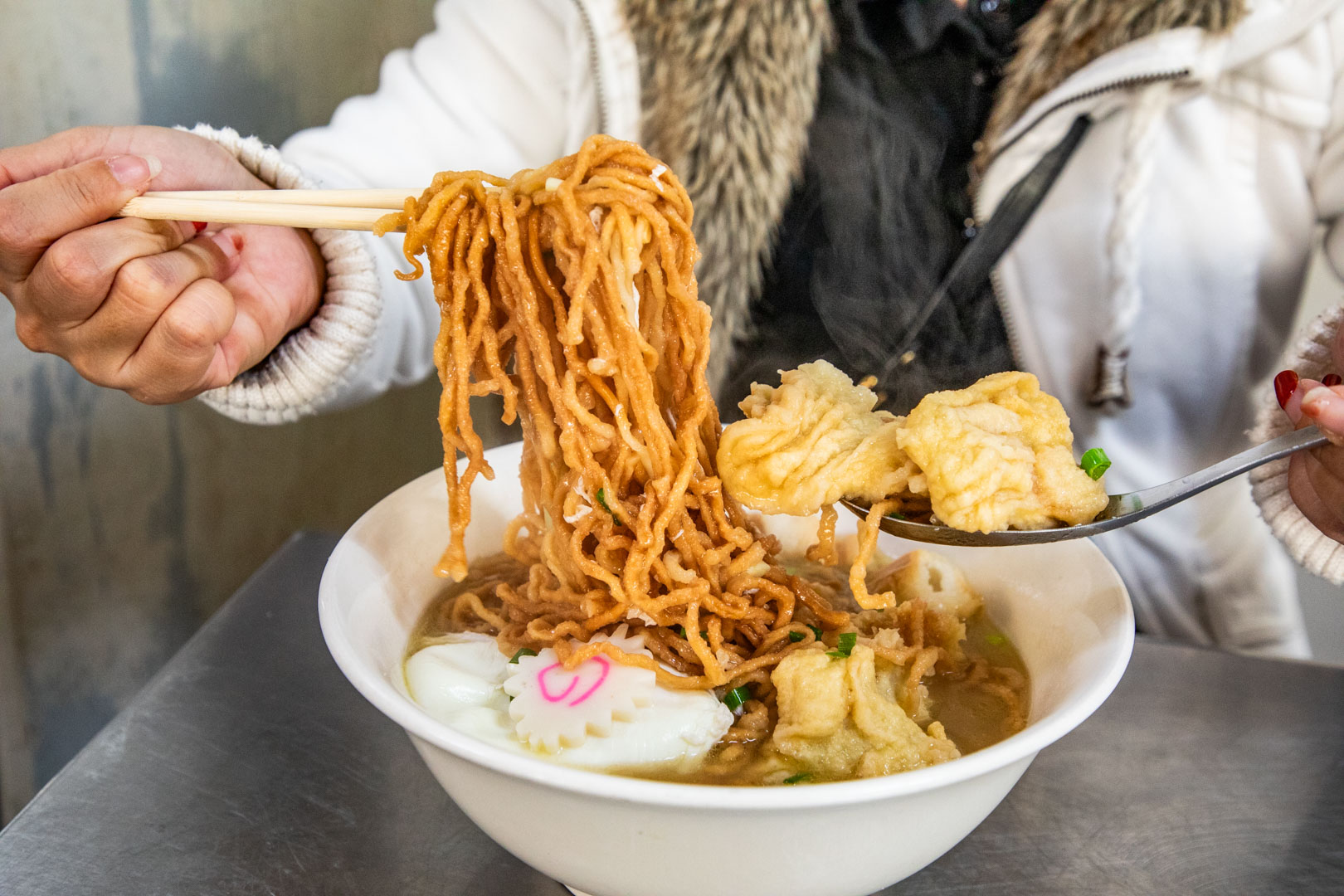 高CP值霸主！醇涎坊古早味鍋燒意麵～台南人大排長龍的銅板美食