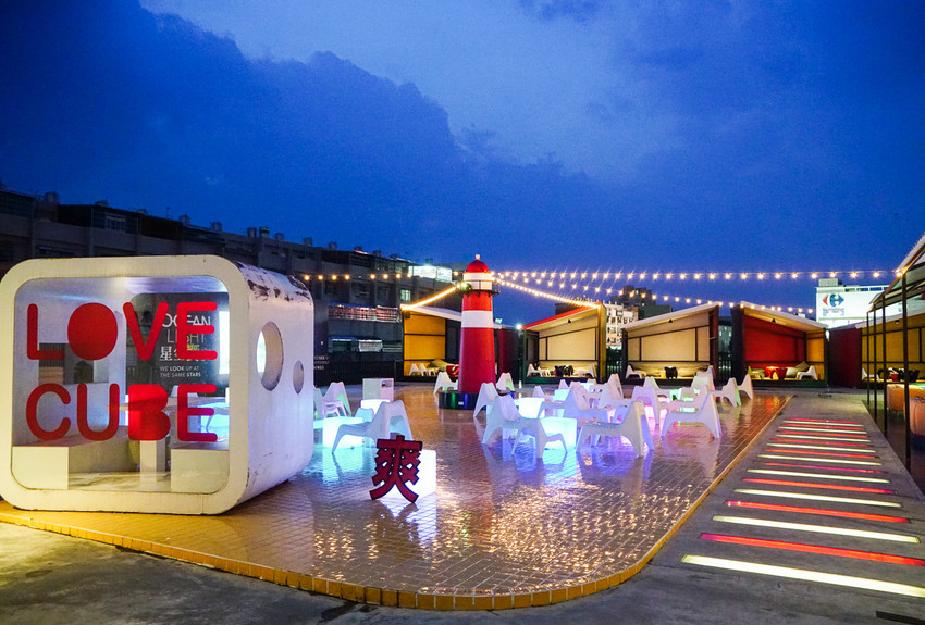 [高雄]海洋微光Ocean Light-都市秘境紅燈塔夜景~高雄最浪漫景觀餐廳 - 美食好芃友