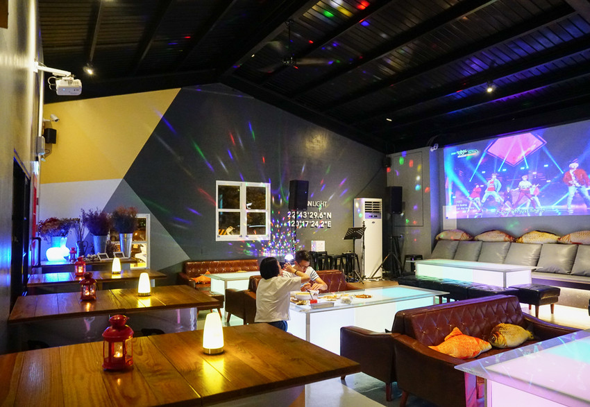 [高雄]海洋微光Ocean Light-都市秘境紅燈塔夜景~高雄最浪漫景觀餐廳 - 美食好芃友