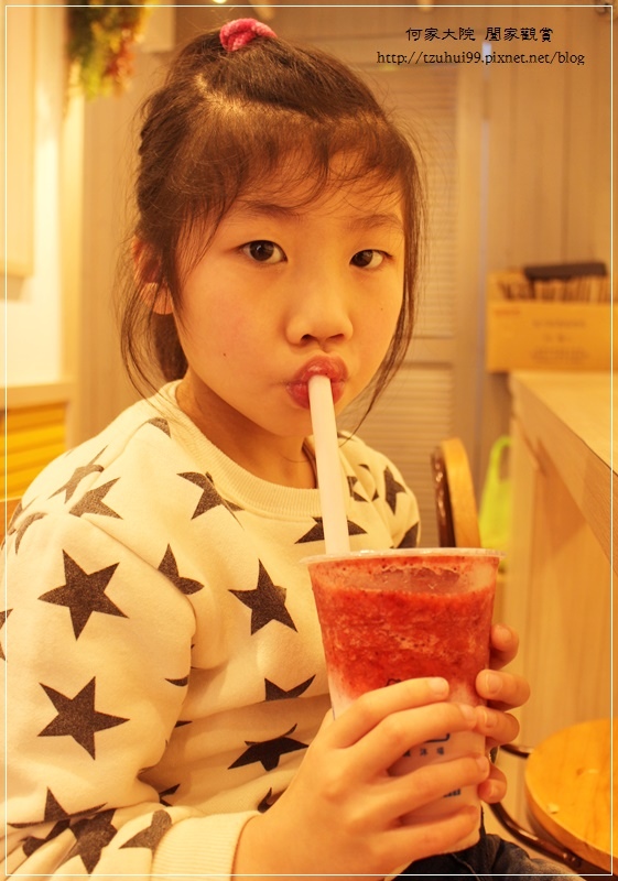 桃園沐白小農牧場~桃園火車站附近文青飲料店IG熱門打卡漸層飲品 19.JPG