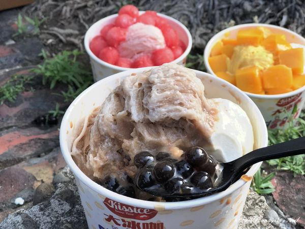 大冰咖雪花冰：台中美食│大冰咖雪花冰〃一中商圈手作雪花冰，夏日限定夏季超級芒果冰，清爽又消暑～