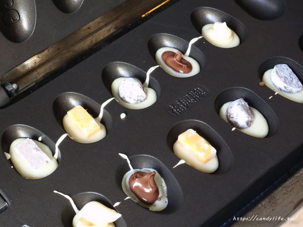 糖心雞蛋糕:台中美食│糖心雞蛋糕〃季節限定的草莓卡士達超美,還有芋泥口味的雞蛋糕唷~