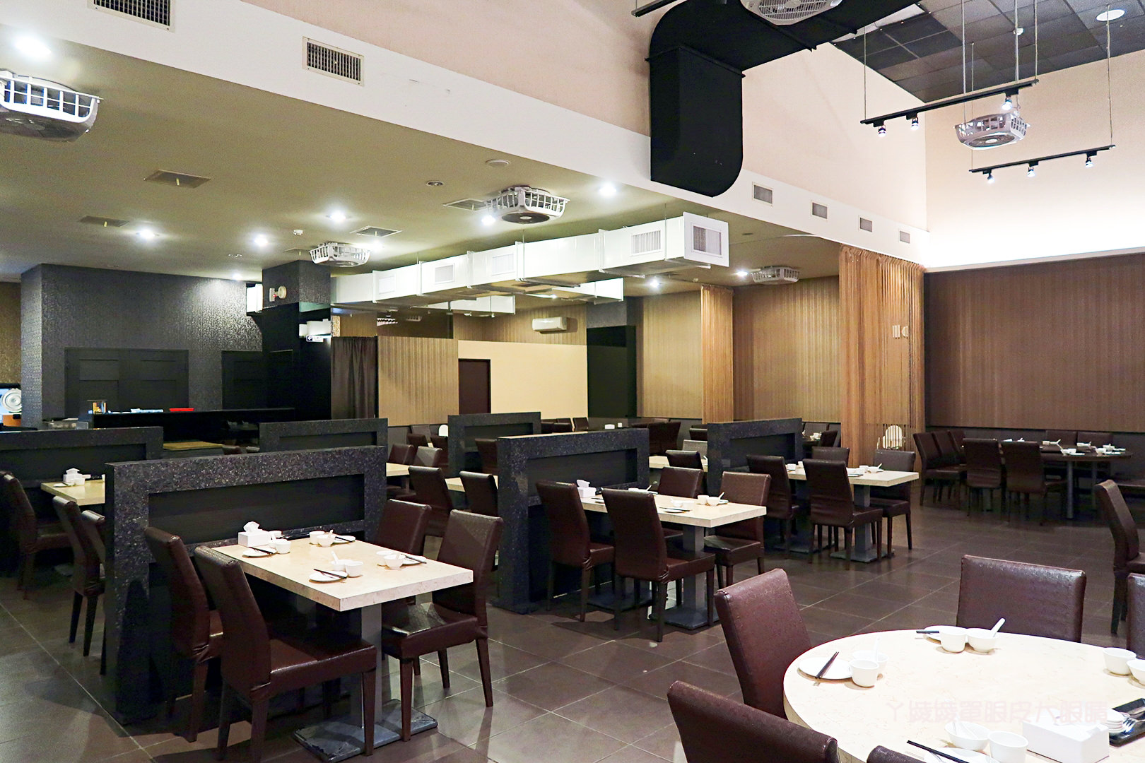 新竹港式飲茶推薦|星上星港式飲茶,竹北店全新廚師團隊!附設停車位及親子遊戲區