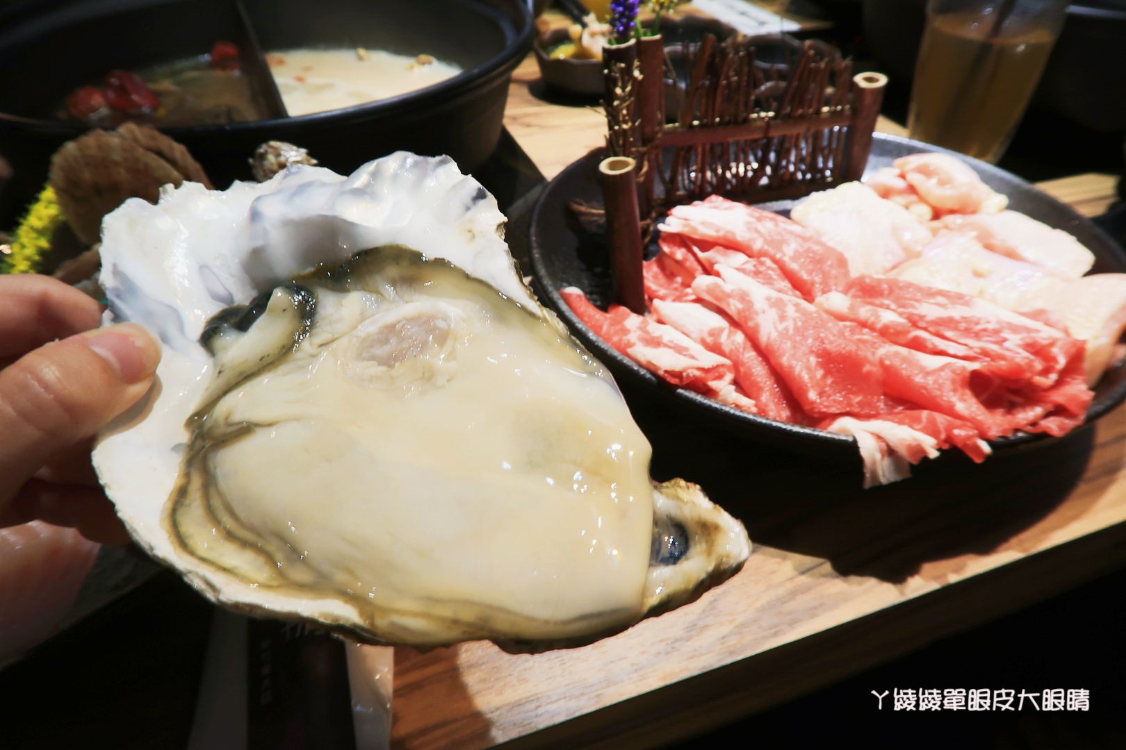新竹火鍋推薦極鼎鮮鍋物！活跳跳的波士頓龍蝦自己撈，大肉盤吃到不要不要，巨城附近新開幕東大路上火鍋