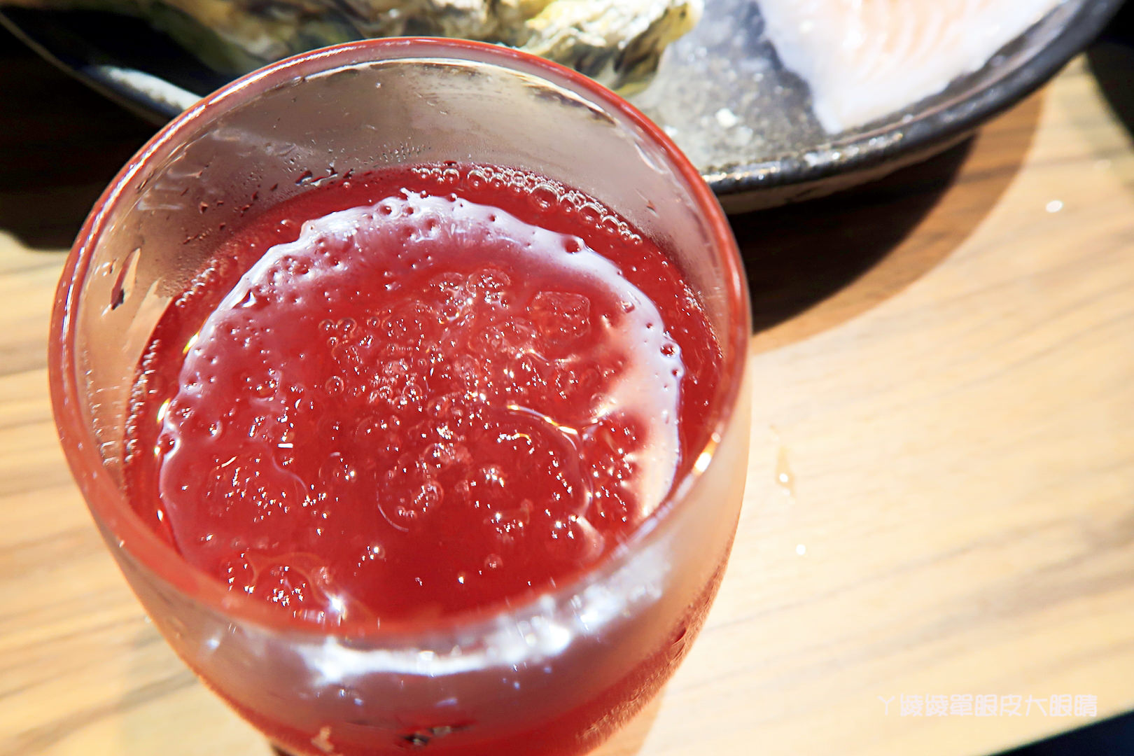 新竹火鍋推薦極鼎鮮鍋物！活跳跳的波士頓龍蝦自己撈，大肉盤吃到不要不要，巨城附近新開幕東大路上火鍋