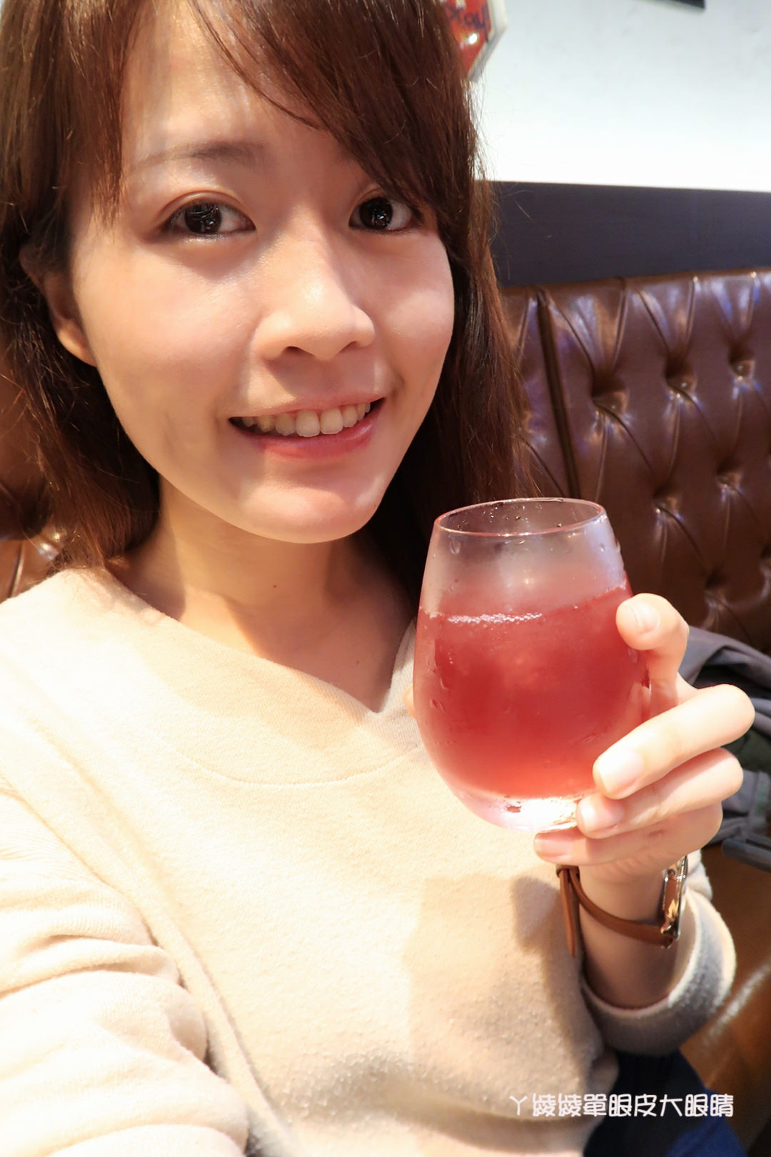 新竹火鍋推薦極鼎鮮鍋物！活跳跳的波士頓龍蝦自己撈，大肉盤吃到不要不要，巨城附近新開幕東大路上火鍋