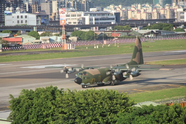 LRG_IMG_5843.JPG - 台北華山展+看飛機