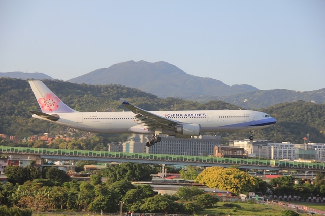 LRG_IMG_5924.JPG - 台北華山展+看飛機