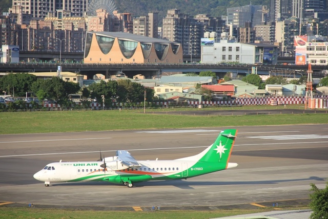 LRG_IMG_5891.JPG - 台北華山展+看飛機