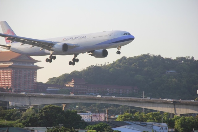 LRG_IMG_5921.JPG - 台北華山展+看飛機