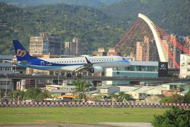 LRG_IMG_5826.JPG - 台北華山展+看飛機