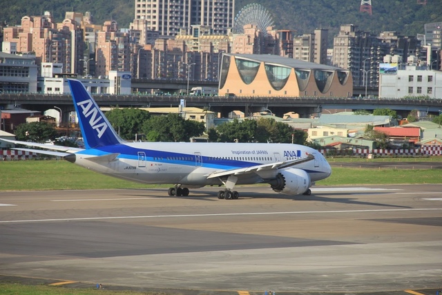 LRG_IMG_5860.JPG - 台北華山展+看飛機