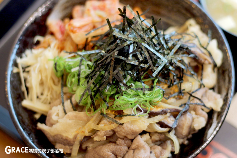  gogoroll-大直日式料理美食推薦-家庭式餐廳-日本壽司墨西哥捲-日式丼飯炸物-壽司捲餅-夏威夷丼飯-日式丼飯-實踐大學學生商圈-大直圖書館附進-近大直捷運站1號出口-免費外送-斜角巷桌遊店1樓-台灣旅遊美食親子部落客grace媽媽的親子部落格