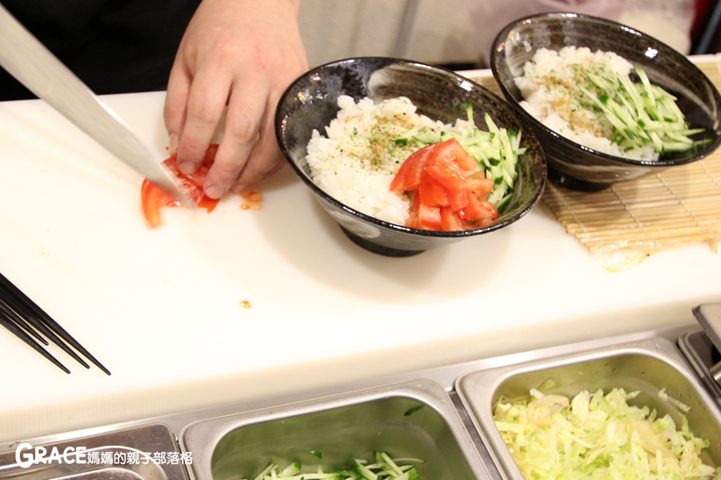  gogoroll-大直日式料理美食推薦-家庭式餐廳-日本壽司墨西哥捲-日式丼飯炸物-壽司捲餅-夏威夷丼飯-日式丼飯-實踐大學學生商圈-大直圖書館附進-近大直捷運站1號出口-免費外送-斜角巷桌遊店1樓-台灣旅遊美食親子部落客grace媽媽的親子部落格