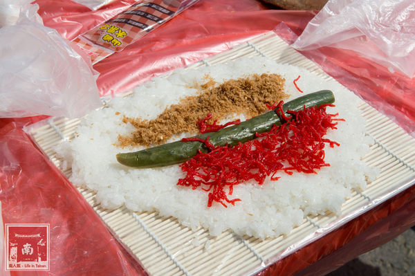 芳榮米廠：【臺南美食】花現臺南越光米，千人於木棉花道手作長壽司~臺南越光米(臺南16號品種)