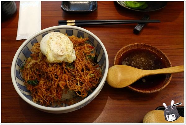 箸福 手作壽司丼飯：[食記]►高雄鳳山區◄箸福•手作壽司丼飯－喜歡吃丼飯跟壽司的朋友們有福啦～櫻花蝦季當道，快來嚐鮮XD