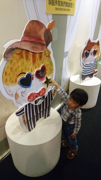 萌系星球 汪喵特展：高雄夢時代~萌系星球 汪喵特展~鏟屎官必逛~多種趣味體驗~可愛貓狗陪伴~好拍到嫑嫑~免費展覽錯過可惜~