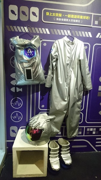 萌系星球 汪喵特展：高雄夢時代~萌系星球 汪喵特展~鏟屎官必逛~多種趣味體驗~可愛貓狗陪伴~好拍到嫑嫑~免費展覽錯過可惜~