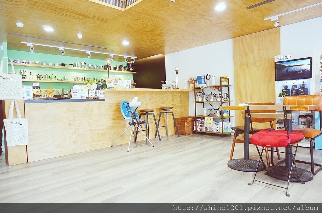 松山早午餐 下午茶 咖啡 Latte bialetti 比亞樂堤 Velo City歐美單車