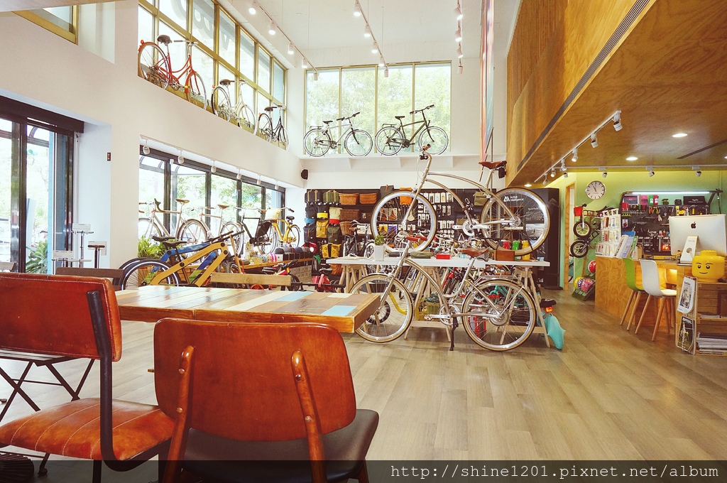 松山早午餐 下午茶 咖啡 Latte bialetti 比亞樂堤 Velo City歐美單車