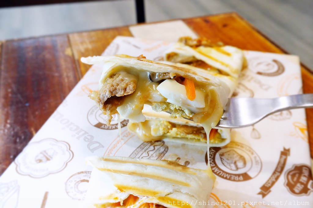 松山早午餐 下午茶 咖啡 Latte bialetti 比亞樂堤 Velo City歐美單車