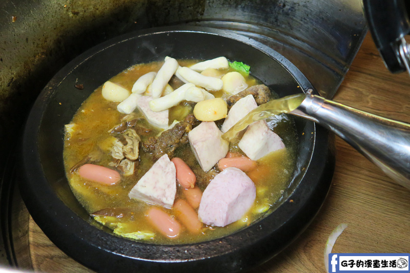 新莊老地方自助石頭火鍋-加入無味精的高湯