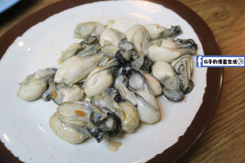 新莊老地方自助石頭火鍋-蚵仔煮熟也沒縮水