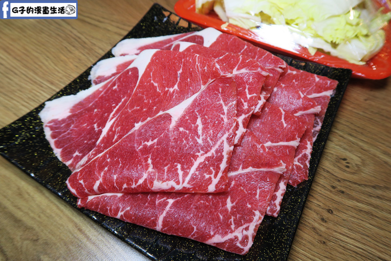 新莊老地方自助石頭火鍋-8盎司肉品-沙朗牛