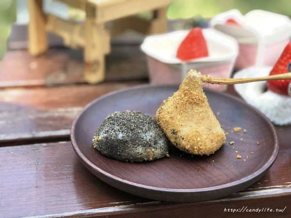 和日。手作：台中美食│和日。手作〃IG熱門打卡點!!台中也有美美的草莓大福啦~