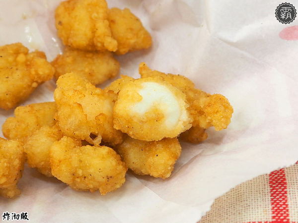 炸沏販： 炸沏販炸食專門，朝陽科大人氣美食，雞排酥脆入味，蔬菜選擇性多，好多人排隊阿～