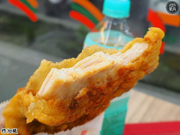 炸沏販： 炸沏販炸食專門，朝陽科大人氣美食，雞排酥脆入味，蔬菜選擇性多，好多人排隊阿～