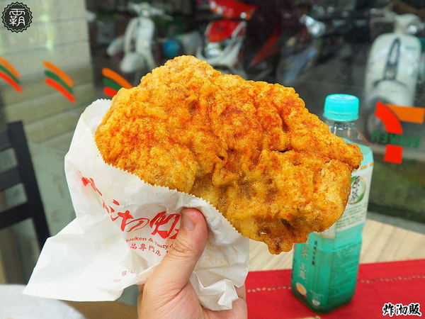 炸沏販： 炸沏販炸食專門，朝陽科大人氣美食，雞排酥脆入味，蔬菜選擇性多，好多人排隊阿～