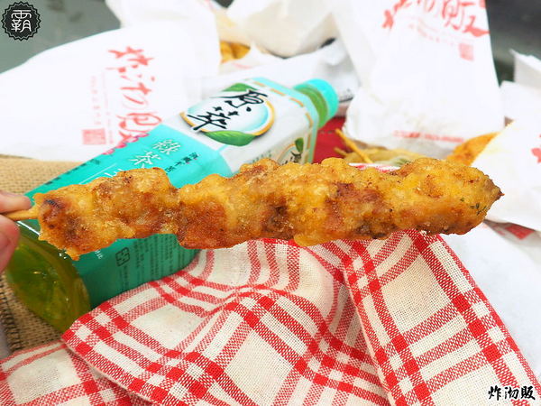 炸沏販： 炸沏販炸食專門，朝陽科大人氣美食，雞排酥脆入味，蔬菜選擇性多，好多人排隊阿～