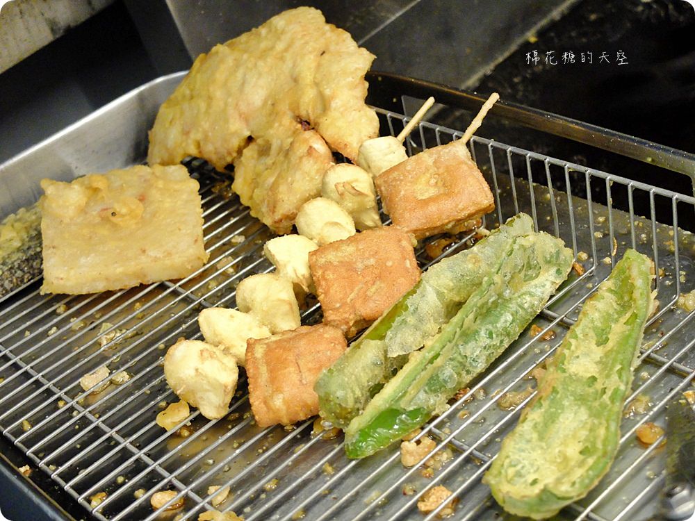 台中雞排推薦!炸沏販炸食專門店脆皮雞排超啾西,還有四種口味可以選喔!