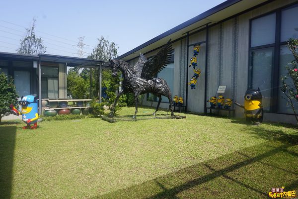 Art Lynn 無己之凡生活空間：三義美食景點特色餐廳》無己之凡生活空間菜單價位大公開！與變形金剛來個秘密約會的特色文創餐廳～苗栗三義必吃美食小吃餐廳推薦。