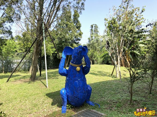 Art Lynn 無己之凡生活空間：三義美食景點特色餐廳》無己之凡生活空間菜單價位大公開！與變形金剛來個秘密約會的特色文創餐廳～苗栗三義必吃美食小吃餐廳推薦。