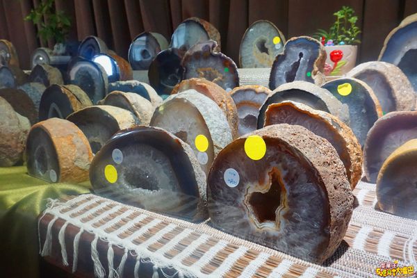 Art Lynn 無己之凡生活空間：三義美食景點特色餐廳》無己之凡生活空間菜單價位大公開！與變形金剛來個秘密約會的特色文創餐廳～苗栗三義必吃美食小吃餐廳推薦。