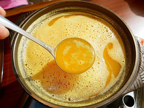 Art Lynn 無己之凡生活空間：Art Lynn 無己之凡生活空間-苗栗三義世外桃源  環保藝術在這邊體現  諾大的空間除了用餐還有許多藝術品可以欣賞