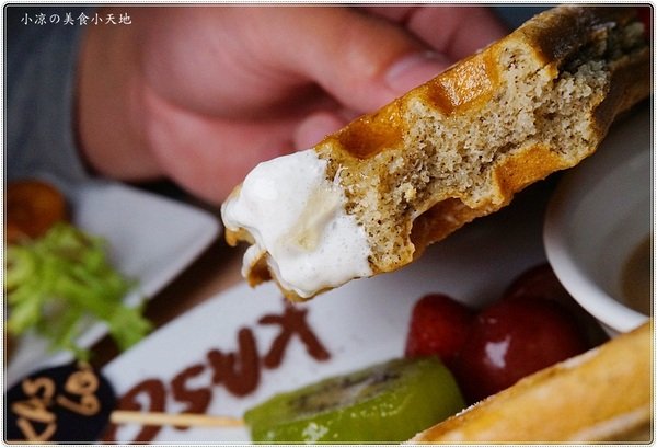 咖司果Kasgo：台中北屯』Kasgo咖司果║崇德路複合式美食，獨創火山麻辣龍蝦、牛排義大利麵，小資族的最愛~