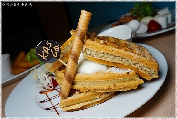 咖司果Kasgo：台中北屯』Kasgo咖司果║崇德路複合式美食，獨創火山麻辣龍蝦、牛排義大利麵，小資族的最愛~