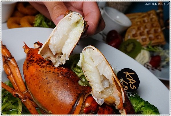 咖司果Kasgo：台中北屯』Kasgo咖司果║崇德路複合式美食，獨創火山麻辣龍蝦、牛排義大利麵，小資族的最愛~